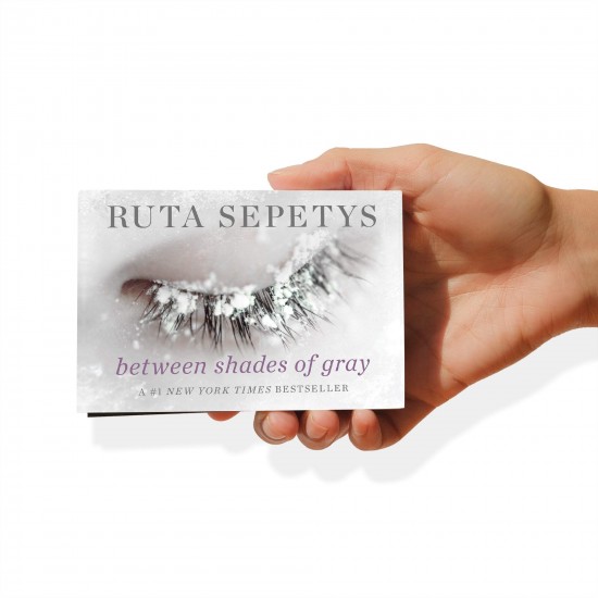 Between Shades of Gray (Penguin Minis) by Ruta Sepetys - Hardback