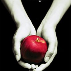 Twilight (The Twilight Saga, Book 1) by Stephenie Meyer - Paperback